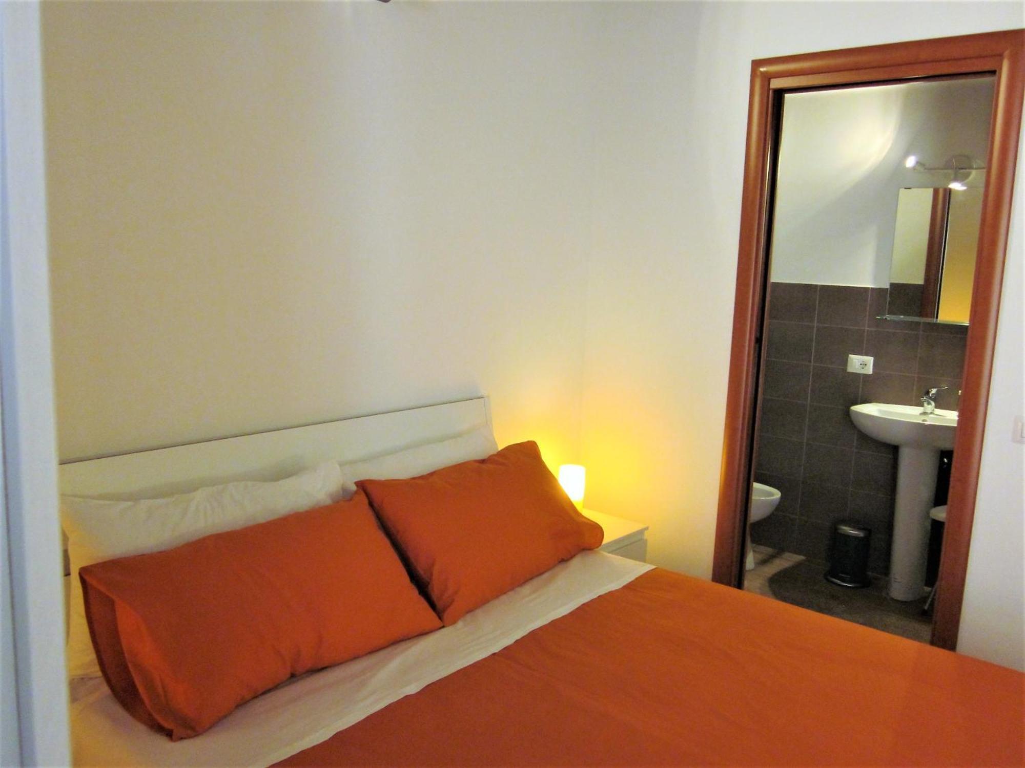 Double Room with Private Bathroom,823161077:JPEG